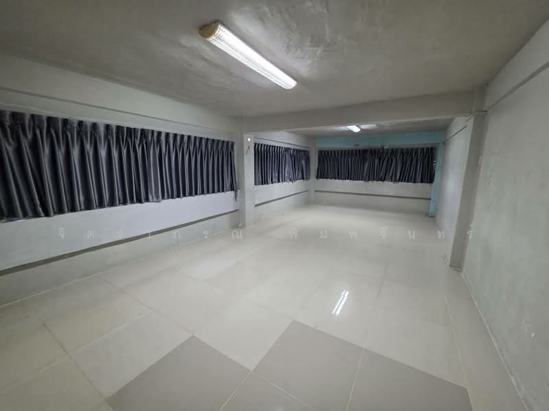 ็Huai Khwang Market, Bangkok, ประชาสงเคราะห์, Din Daeng, Bangkok, 3 Bedrooms, 200 sqm, Townhouse For Sale, by จิตราภรณ์ พิมพ์จันทร์, 500309869 - DDproperty.com