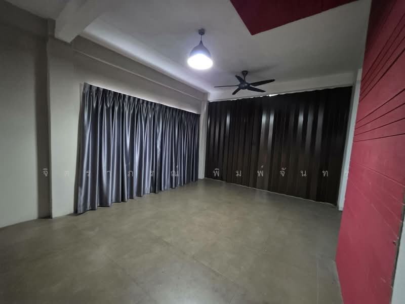 ็Huai Khwang Market, Bangkok, ประชาสงเคราะห์, Din Daeng, Bangkok, 3 Bedrooms, 200 sqm, Townhouse For Sale, by จิตราภรณ์ พิมพ์จันทร์, 500309869 - DDproperty.com