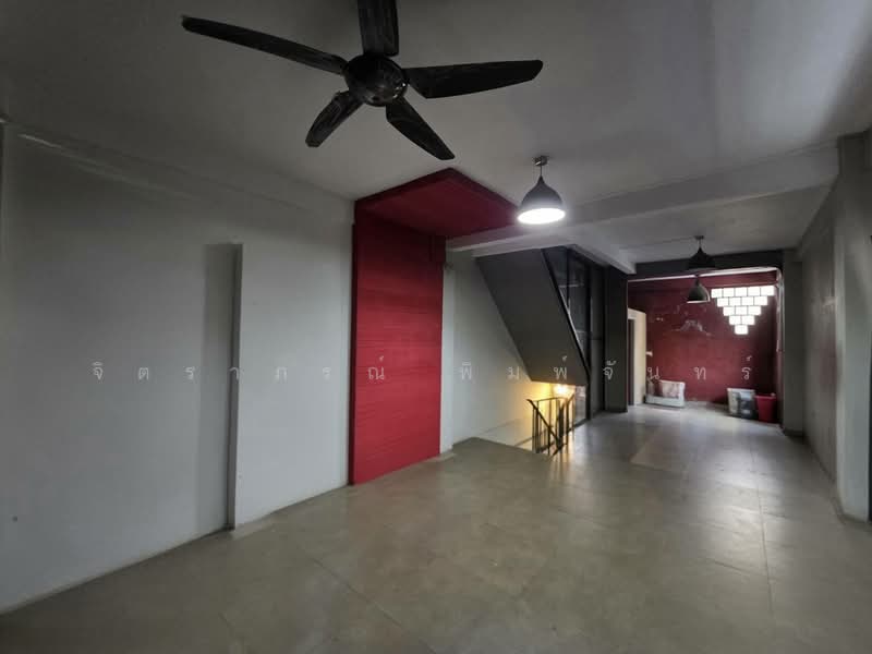 ็Huai Khwang Market, Bangkok, ประชาสงเคราะห์, Din Daeng, Bangkok, 3 Bedrooms, 200 sqm, Townhouse For Sale, by จิตราภรณ์ พิมพ์จันทร์, 500309869 - DDproperty.com