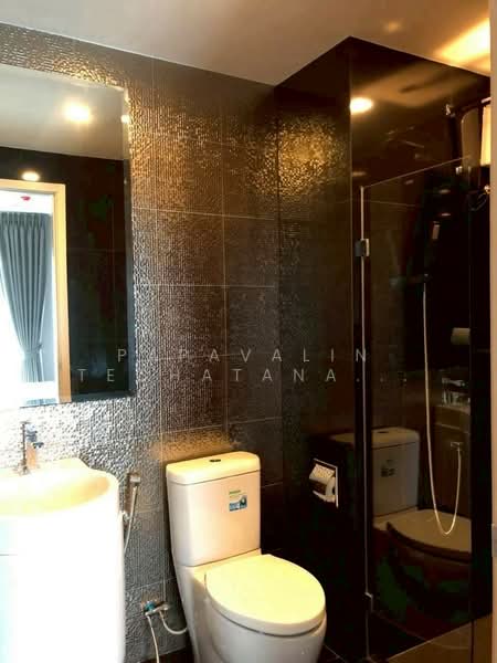 Rhythm Sukhumvit 36-38, Bangkok, 55 Soi Sukhumvit 36, Sukhumvit Road, Phra Kanong, Khlong Toei, Bangkok, 1 Bedroom, 33 sqm, Condo For Rent, by Papavalin Techatanaphuwit, 500309885 - DDproperty.com