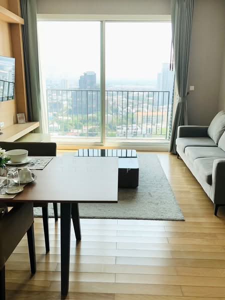 Siri At Sukhumvit, Bangkok, 902 Sukhumvit Road, Phra Kanong, Khlong Toei, Bangkok, 2 Bedrooms, 70 sqm, Condo For Sale, by Narinthira Roengrit, 500309895 - DDproperty.com