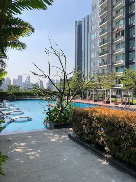 Siri At Sukhumvit, Bangkok, 902 Sukhumvit Road, Phra Kanong, Khlong Toei, Bangkok, 2 Bedrooms, 70 sqm, Condo For Sale, by Narinthira Roengrit, 500309895 - DDproperty.com