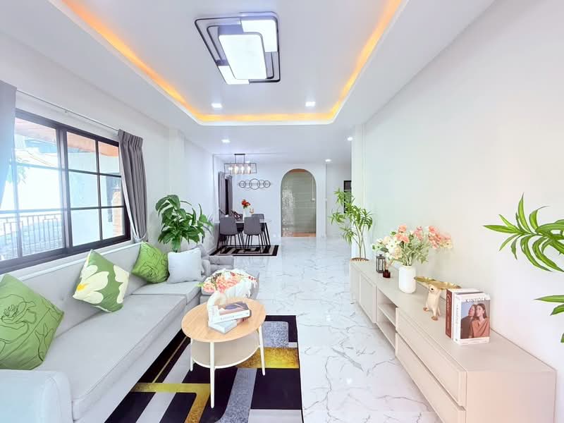 Baan Poonsin Thani 3, Bangkok, Krungthep Kreetha, Khlong Song Ton Nun, Lat Krabang, Bangkok, 3 Bedrooms, 100 sqm, Townhouse For Sale, by NR AGENT, 500309905 - DDproperty.com