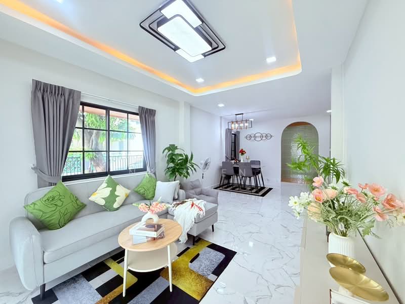 Baan Poonsin Thani 3, Bangkok, Krungthep Kreetha, Khlong Song Ton Nun, Lat Krabang, Bangkok, 3 Bedrooms, 100 sqm, Townhouse For Sale, by NR AGENT, 500309905 - DDproperty.com