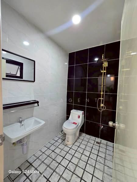Baan Pruksa 14 A Bangbuathong, Nonthaburi, Soi Pruksa Village 14 A, Bang Khu Rat, Bang Bua Thong, Nonthaburi, 3 Bedrooms, 100 sqm, Townhouse For Sale, by NR AGENT, 500309930 - DDproperty.com