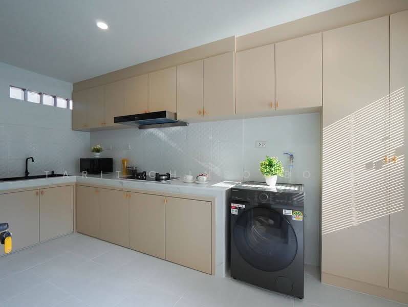 Baan Suan Lalana-Suan Luang, Bangkok, 50/363 Chaloem Phrakiat Ro 9 Soi 28 Yaek 14, Dok Mai, Prawet, Bangkok, 3 Bedrooms, 252 sqm, Condo For Sale, by Tarit Chinsomboon, 500309963 - DDproperty.com