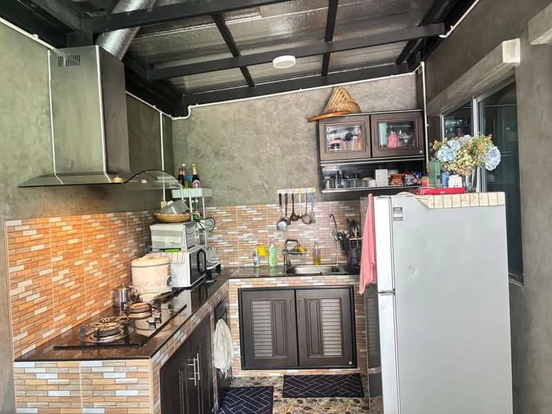 Pruksa Ville 92 Onnut-Suvarnabhumi, Samut Prakan, Soi Ladkrabang 14/1, Ladkrabang Road, Rachathewa, Bang Plee, Samut Prakan, 3 Bedrooms, 101 sqm, Townhouse For Sale, by NR AGENT, 500309982 - DDproperty.com