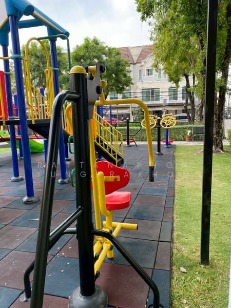 Baan Klang Muang Swiss Town Kaset-Nawamin, Bangkok, Soi Moobaan Klang Mueng, Chorake Bua, Lat Phrao, Bangkok, 3 Bedrooms, 96 sqm, Townhouse For Rent, by Rattanaphon Yungprakhon, 500310058 - DDproperty.com