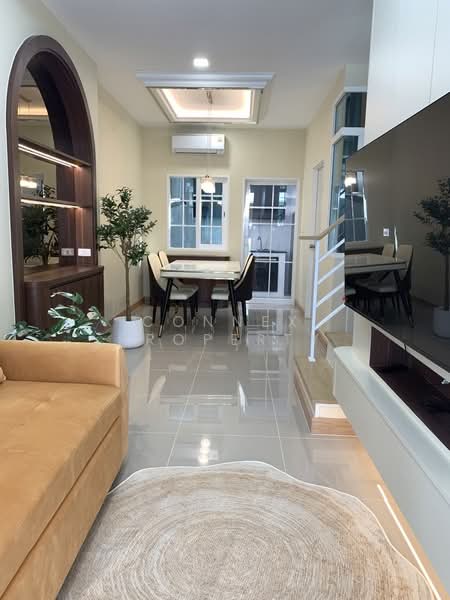 Golden Town Bangna km.5, Samut Prakan, Buanakarin, Bang Kaeo, Bang Plee, Samut Prakan, 2 Bedrooms, 100 sqm, Townhouse For Rent, by Connex Property, 500310087 - DDproperty.com