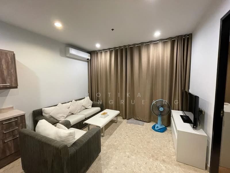 Baan Klang Krung Siam-Pathumwan, Bangkok, Petchburi Road, Thanon Phetchaburi, Ratchathewi, Bangkok, 2 Bedrooms, 68 sqm, Condo For Rent, by Chotika Rakrungrueang, 500310133 - DDproperty.com