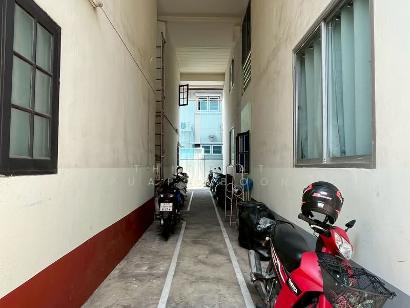 ขายกิจการหอพัก Yield ดี ทำเลเมืองเอก (ใกล้ม. รังสิต), ปทุมธานี, หลักหก, เมืองปทุมธานี, ปทุมธานี, 1,800 ตร.ม., ทาวน์เฮ้าส์ ขาย, โดย Thitirat Puapaiboon, 500310169 - DDproperty.com