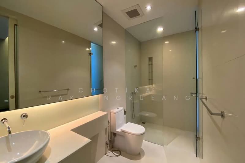 Domus 18, Bangkok, Soi Sukhumvit 18, Khlong Toei, Bangkok, 3 Bedrooms, 250 sqm, Condo For Rent, by Chotika Rakrungrueang, 500310192 - DDproperty.com