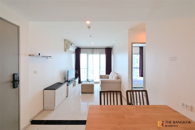 Life Ratchadapisek, Bangkok, 279 Ratchadapisaek Road, Huai Khwang, Bangkok, 2 Bedrooms, 56 sqm, Condo For Rent, by Nicha Peerakittikul, 500310263 - DDproperty.com