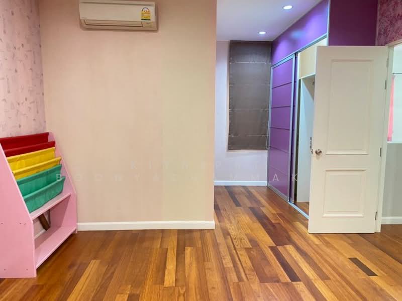 Villa Nakarin Onnut-Wongwaen, Bangkok, Sukhapiban 2 Road, Prawet, Bangkok, 5 Bedrooms, 410 sqm, Single Detached House For Sale, by Kitnipat Boonyadhammakul, 500310361 - DDproperty.com