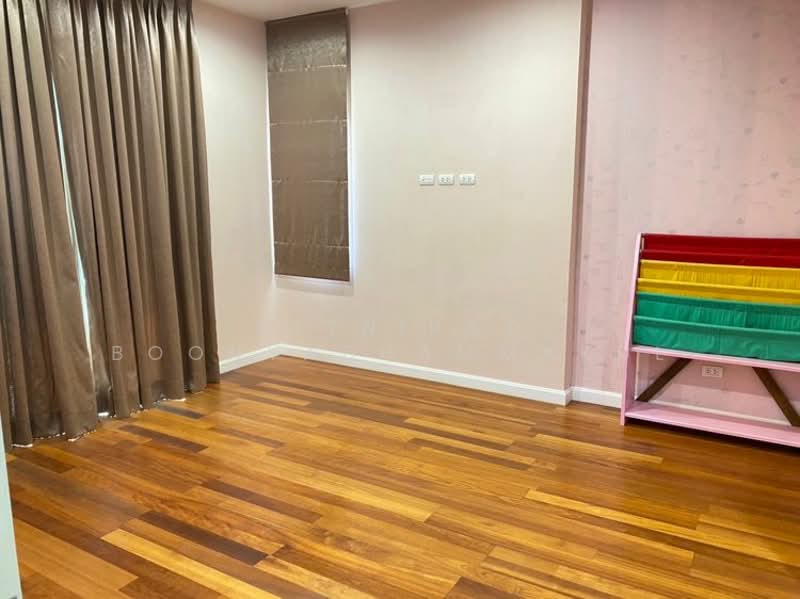 Villa Nakarin Onnut-Wongwaen, Bangkok, Sukhapiban 2 Road, Prawet, Bangkok, 5 Bedrooms, 410 sqm, Single Detached House For Sale, by Kitnipat Boonyadhammakul, 500310361 - DDproperty.com