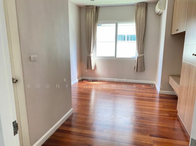 Villa Nakarin Onnut-Wongwaen, Bangkok, Sukhapiban 2 Road, Prawet, Bangkok, 5 Bedrooms, 410 sqm, Single Detached House For Sale, by Kitnipat Boonyadhammakul, 500310361 - DDproperty.com