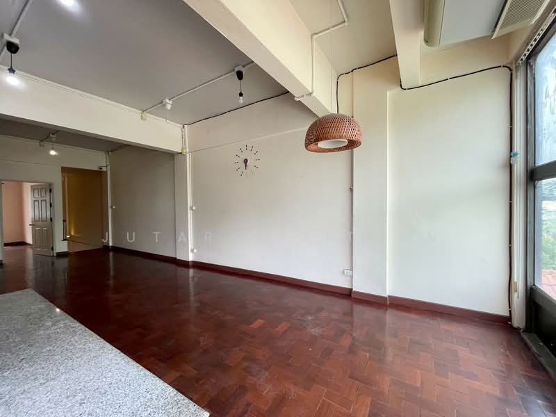 Sriwara Town in Town, Bangkok, Sriwara Road, Phlapphla, Wang Thonglang, Bangkok, 3 Bedrooms, 350 sqm, Townhouse For Rent, by Jutarat Jitmun, 500310401 - DDproperty.com