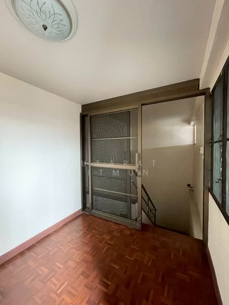 Sriwara Town in Town, Bangkok, Sriwara Road, Phlapphla, Wang Thonglang, Bangkok, 3 Bedrooms, 350 sqm, Townhouse For Rent, by Jutarat Jitmun, 500310401 - DDproperty.com