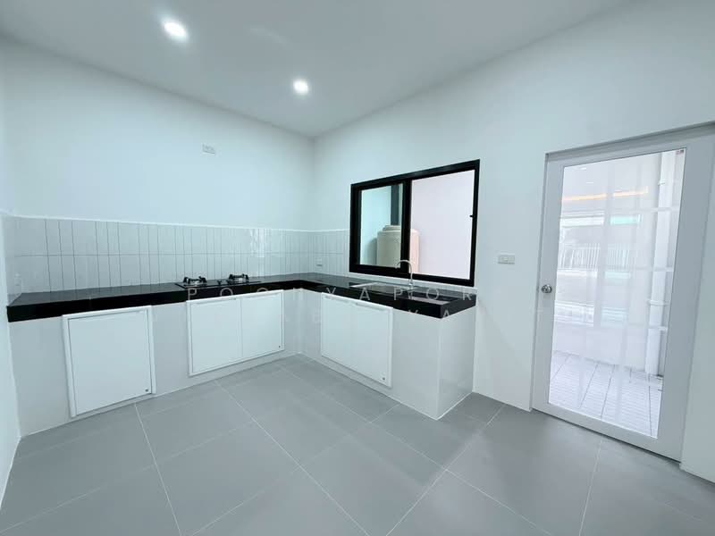 ทาวน์เฮ้าส์ : หมู่บ้านพิพรพงษ์ ซอยวิภาวดีรังสิต 84, Bangkok, Sanam Bin, Don Mueang, Bangkok, 2 Bedrooms, 128 sqm, Townhouse For Sale, by Poonyaporn Veerabulyarit, 500310417 - DDproperty.com
