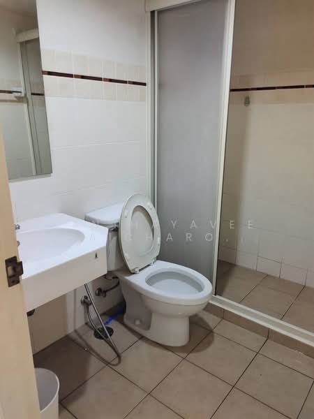 Lumpini Place Narathiwas-Chaopraya, Bangkok, 1298 Rama 3 Road, Chong Nonsi, Yan Nawa, Bangkok, 2 Bedrooms, 68 sqm, Condo For Sale, by Kanthayavee Chaicharoenseree, 500310438 - DDproperty.com