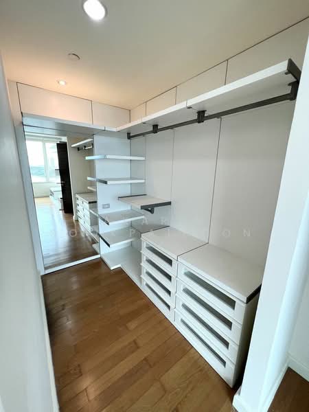 Watermark Chaophraya, Bangkok, Soi Charoennakorn 39-41, Charoennakorn Road, Bang Lam Phu Lang, Khlong San, Bangkok, 2 Bedrooms, 105 sqm, Condo For Rent, by Nakarin  Sookpaiboon, 500310446 - DDproperty.com