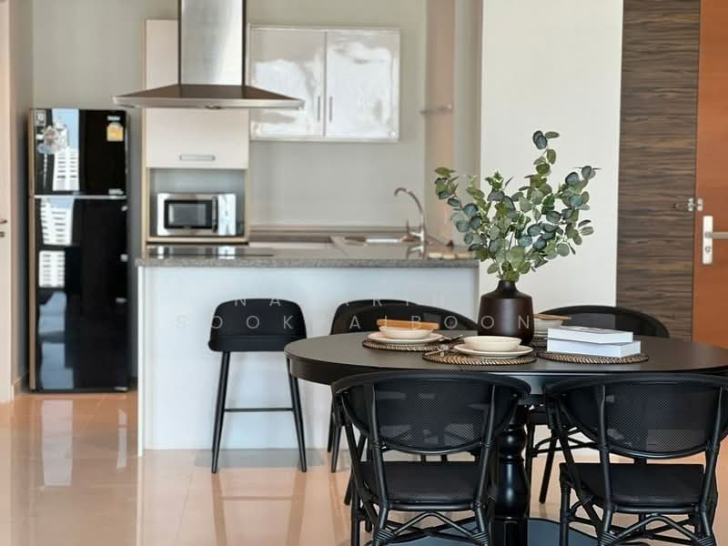 Fullerton Sukhumvit, Bangkok, Sukhumvit Road, Khlong Tan Nua, Watthana, Bangkok, 2 Bedrooms, 105 sqm, Condo For Rent, by Nakarin  Sookpaiboon, 500310473 - DDproperty.com