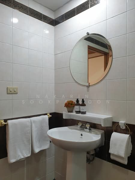 United Tower Thonglor, Bangkok, 333 Soi Thonglor 17, Khlong Tan Nua, Watthana, Bangkok, 2 Bedrooms, 157 sqm, Condo For Rent, by Nakarin Sookpaiboon, 500310507 - DDproperty.com