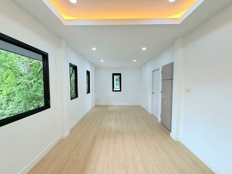 บ้านแฝด : หมู่บ้านรัตนาวลัย ซอยวิภาวดีรังสิต 39, กรุงเทพ, วิภาวดีรังสิต, สนามบิน, ดอนเมือง, กรุงเทพ, 280 ตร.ม., บ้านแฝด ขาย, โดย Poonyaporn Veerabulyarit, 500310508 - DDproperty.com