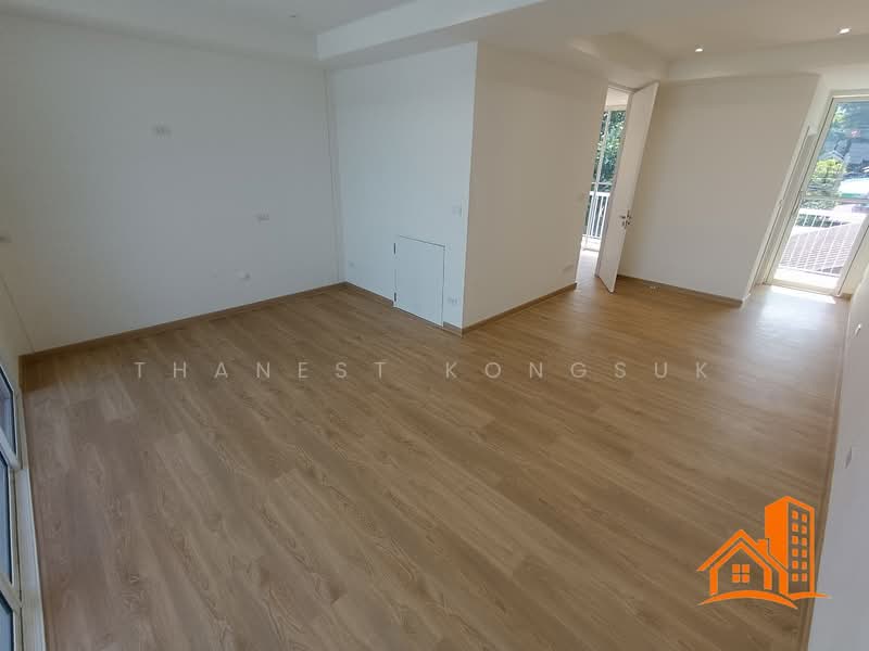 3-Story Home Office with Warehouse, Soi Chaturamitr, Theparak Road, Samut Prakan, Bangphli Yai, Bang Plee, Samut Prakan, , 329 sqm, Office Space For Sale, by Thanest Kongsuk, 500310541 - DDproperty.com