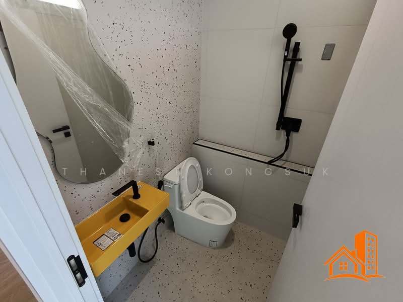 3-Story Home Office with Warehouse, Soi Chaturamitr, Theparak Road, Samut Prakan, Bangphli Yai, Bang Plee, Samut Prakan, , 329 sqm, Office Space For Sale, by Thanest Kongsuk, 500310541 - DDproperty.com