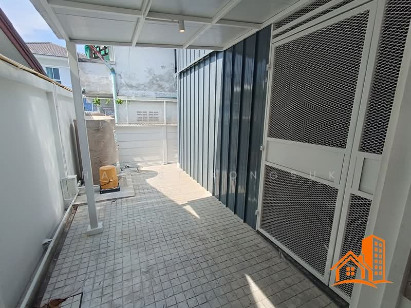 3-Story Home Office with Warehouse, Soi Chaturamitr, Theparak Road, Samut Prakan, Bangphli Yai, Bang Plee, Samut Prakan, , 329 sqm, Office Space For Sale, by Thanest Kongsuk, 500310541 - DDproperty.com
