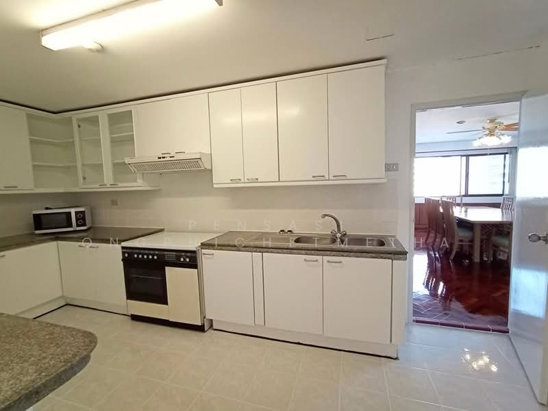 Four Wings Mansion, Bangkok, 32 Soi Sukhumvit 11, Khlongtoei Nua, Watthana, Bangkok, 3 Bedrooms, 220 sqm, Apartment For Rent, by Pensasi Ongphichetmetha, 500310581 - DDproperty.com