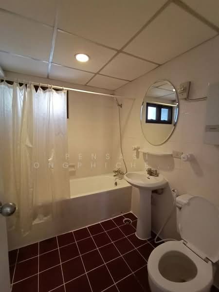 Four Wings Mansion, Bangkok, 32 Soi Sukhumvit 11, Khlongtoei Nua, Watthana, Bangkok, 3 Bedrooms, 220 sqm, Apartment For Rent, by Pensasi Ongphichetmetha, 500310581 - DDproperty.com