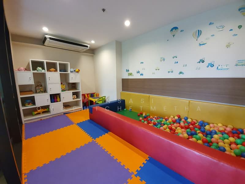 Villa Asoke, Bangkok, 1588 New Petchburi Road, Makkasan, Ratchathewi, Bangkok, 2 Bedrooms, 81 sqm, Condo For Rent, by Pensasi Ongphichetmetha, 500310603 - DDproperty.com