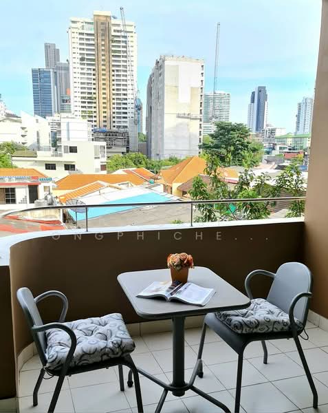 Piyathip Place, Bangkok, 24 Soi Prommitr, Khlong Tan Nua, Watthana, Bangkok, 2 Bedrooms, 173 sqm, Apartment For Rent, by Pensasi Ongphichetmetha, 500310608 - DDproperty.com