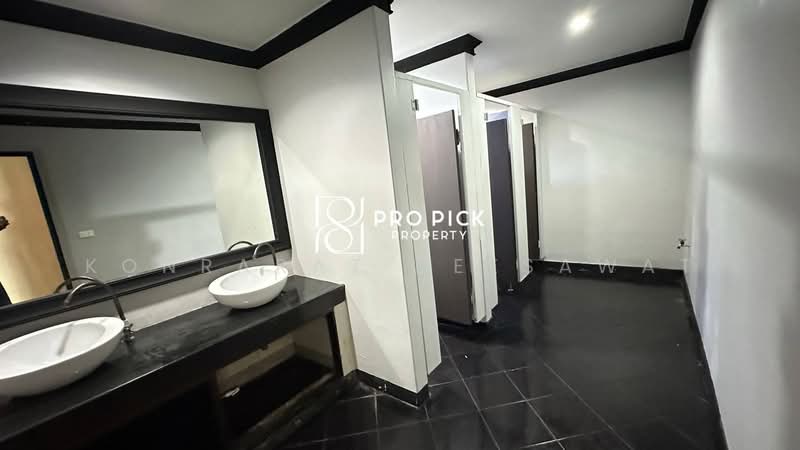 For Rent Building 280 sqm in Silom Surawong BTS Chongnonsi, Bangkok, Silom, Bang Rak, Bangkok, , 280 sqm, Shophouse For Rent, by Konrarat Deesawat, 500310660 - DDproperty.com