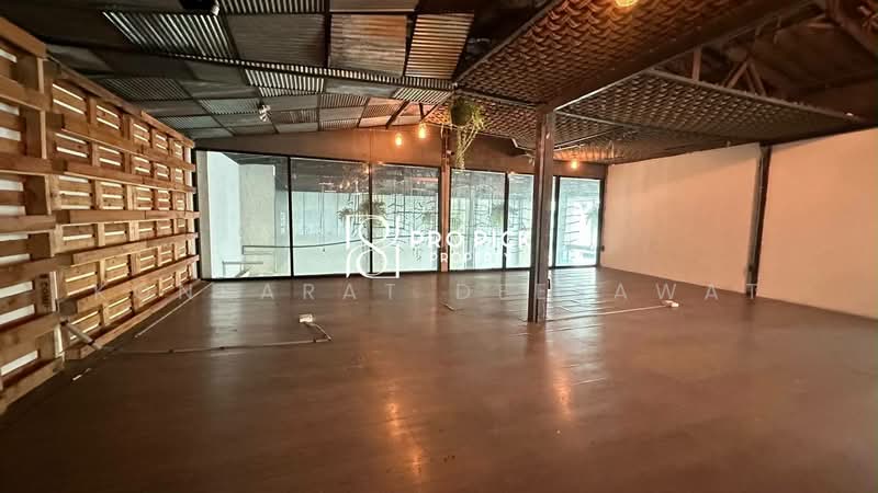 For Rent Building 280 sqm in Silom Surawong BTS Chongnonsi, Bangkok, Silom, Bang Rak, Bangkok, , 280 sqm, Shophouse For Rent, by Konrarat Deesawat, 500310660 - DDproperty.com