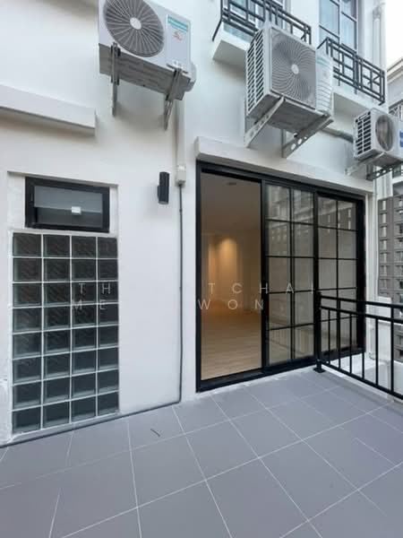 undefined, Bangkok, Lat Phrao, Bangkok, 3 Bedrooms, 180 sqm, Townhouse For Rent, by Thawatchai Methawongworakul, 500310661 - DDproperty.com