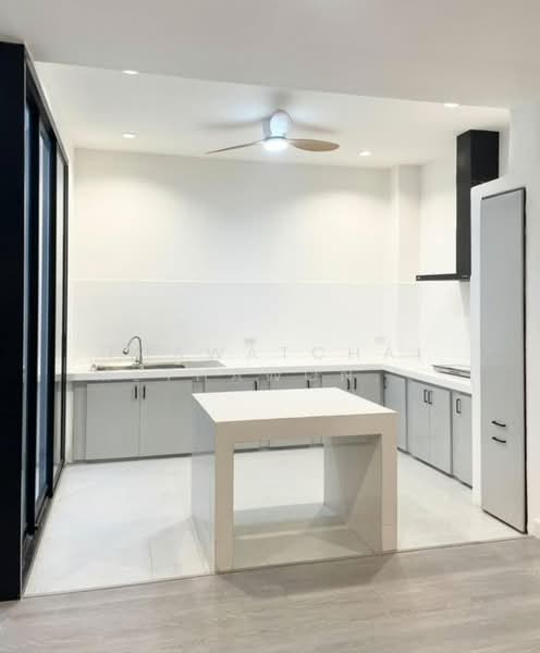 undefined, Bangkok, Lat Phrao, Bangkok, 3 Bedrooms, 180 sqm, Townhouse For Rent, by Thawatchai Methawongworakul, 500310661 - DDproperty.com