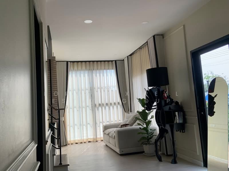 Anasiri Ramkhamhaeng, Bangkok, Ramkhamhaeng 122, Khlong Song Ton Nun, Lat Krabang, Bangkok, 2 Bedrooms, 99 sqm, Townhouse For Rent, by Forty-Six Real Estate Group, 500310663 - DDproperty.com