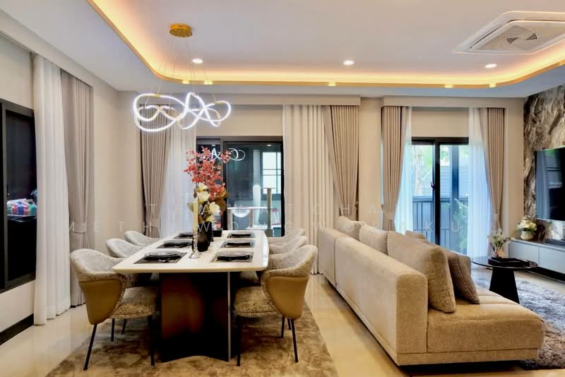 Baan Klang Muang The Edition Bangna Wongwaen, Bangkok, 189 Kanchanaphisek Road, Dok Mai, Prawet, Bangkok, 4 Bedrooms, 241 sqm, Semi-Detached House (Twin House) For Sale, by Thawatchai Methawongworakul, 500310676 - DDproperty.com