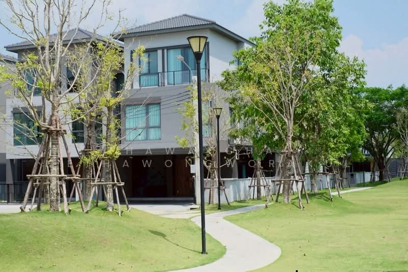 Baan Klang Muang The Edition Bangna Wongwaen : บ้านกลางเมือง เดอะ อิดิชั่น บางนา วงแหวน, กรุงเทพ, 189 ถ.กาญจนาภิเษก, ดอกไม้, ประเวศ, กรุงเทพ, 241 ตร.ม., บ้านแฝด ขาย, โดย Thawatchai Methawongworakul, 500310676 - DDproperty.com