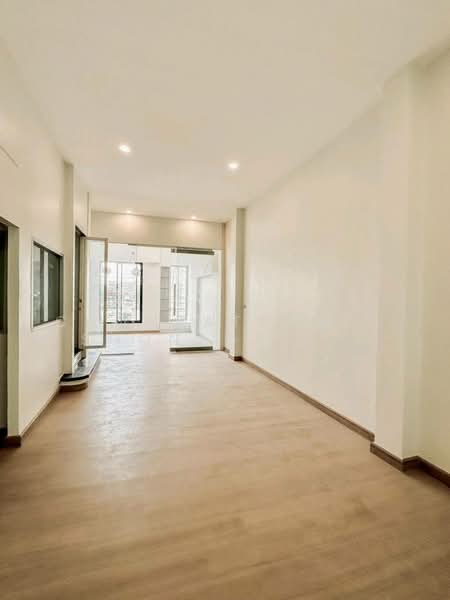 Baan Klang Muang Urbanion Rama 9-Ladprao, Bangkok, Soi Ladprao 84, Ladprao Road, Wang Thonglang, Bangkok, 4 Bedrooms, 260 sqm, Townhouse For Sale, by Chomratkamol Soontorntarawong (Gor), 500310874 - DDproperty.com
