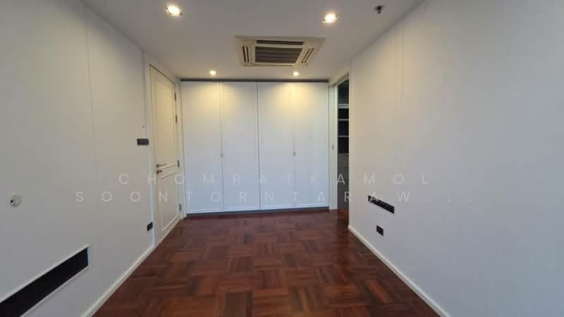 The Royal Navin Tower, Bangkok, Chuea Phloeng Road, Chong Nonsi, Yan Nawa, Bangkok, 1 Bedroom, 90 sqm, Condo For Sale, by Chomratkamol Soontorntarawong (Gor), 500310878 - DDproperty.com
