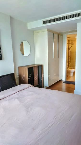 Collezio Sathorn-Pipat, Bangkok, 41 Soi Pipat 1 Silom Road, Silom, Bang Rak, Bangkok, 1 Bedroom, 44 sqm, Condo For Sale, by Chomratkamol Soontorntarawong (Gor), 500310883 - DDproperty.com
