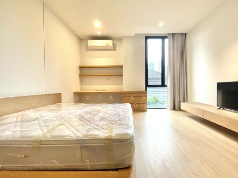 Vana Residence Sukhumvit 26 : วนา เรสซิเดนซ์ สุขุมวิท 26, กรุงเทพ, 38 ซอย อรรถกวี 1 ถนนสุขุมวิท 26, คลองตัน, คลองเตย, กรุงเทพ, 99 ตร.ม., อพาร์ทเมนท์ ให้เช่า, โดย Chomratkamol Soontorntarawong (Gor), 500310940 - DDproperty.com