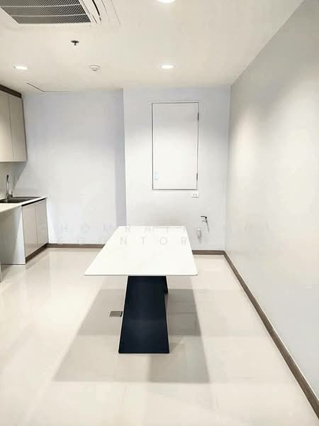 Sathorn 111, Bangkok, Thung Maha Mek, Sathon, Bangkok, 2 Bedrooms, 113 sqm, Apartment For Rent, by Chomratkamol Soontorntarawong (Gor), 500310969 - DDproperty.com