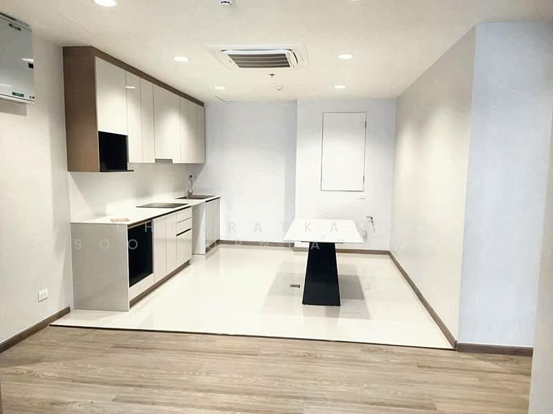 Sathorn 111, Bangkok, Thung Maha Mek, Sathon, Bangkok, 2 Bedrooms, 113 sqm, Apartment For Rent, by Chomratkamol Soontorntarawong (Gor), 500310969 - DDproperty.com
