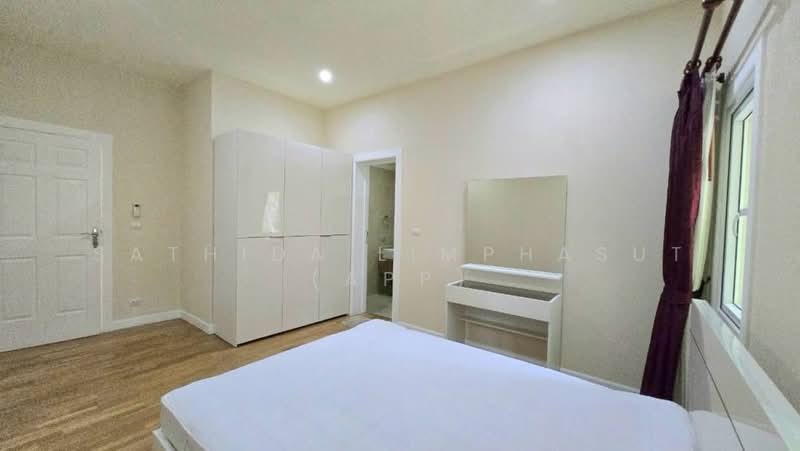 Silk Road Place, Chon Buri (Pattaya), Chaiyapruek 2 Road, Bang Lamung, Bang Lamung (Pattaya), Chon Buri (Pattaya), 3 Bedrooms, 250 sqm, Villa For Rent, by Sathida Limphasut (App), 500311030 - DDproperty.com