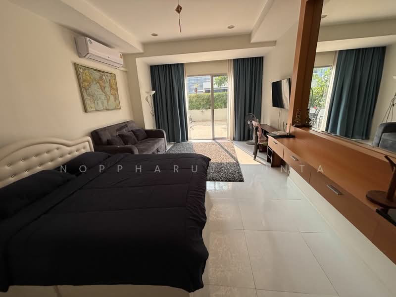 The Trendy, Bangkok, 10 Soi Sukhumvit 13, Khlongtoei Nua, Watthana, Bangkok, 1 Bedroom, 50 sqm, Condo For Rent, by Noppharuj Nunta, 500311304 - DDproperty.com